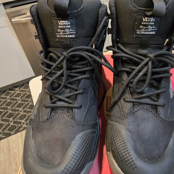 Vans UltraRange Hiking Hi MTE Gore-Tex x Bryan Iguchi BLACK SIZE 9 BOOTS NEW - Picture 4 of 10